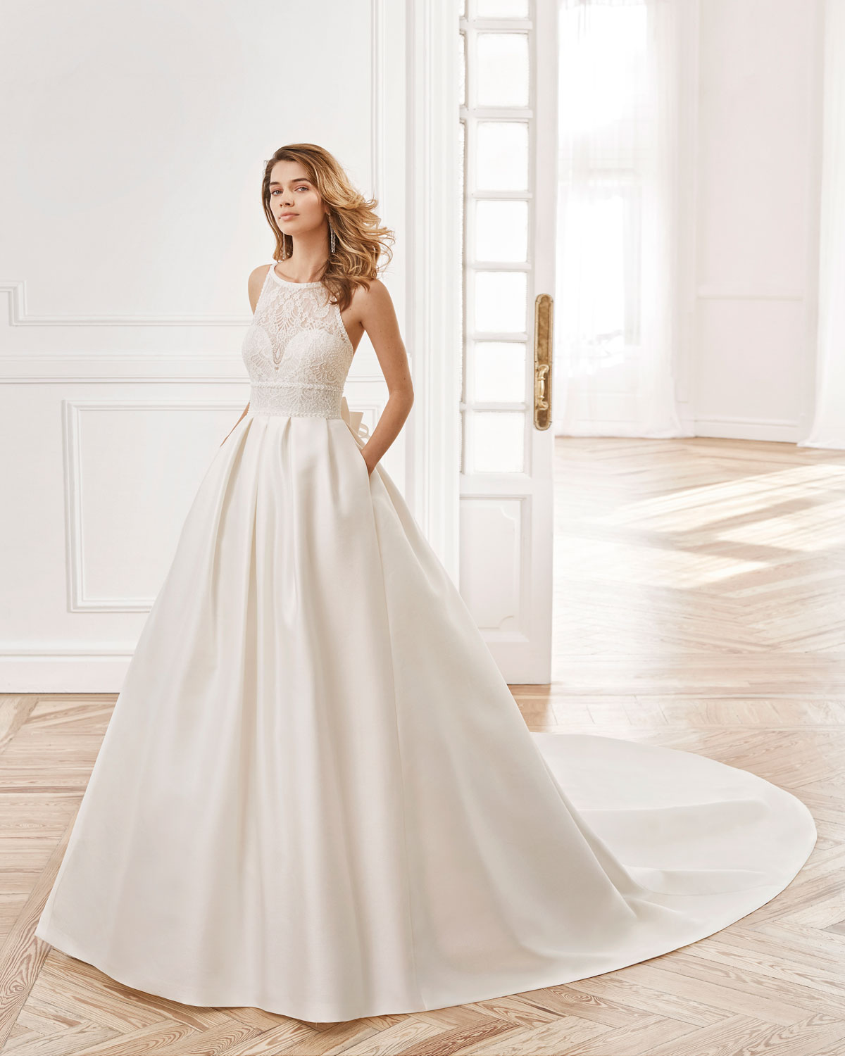  Produto: Nathan, Categoria: Vestidos de Noiva, Ano: 2020, Marca Aire