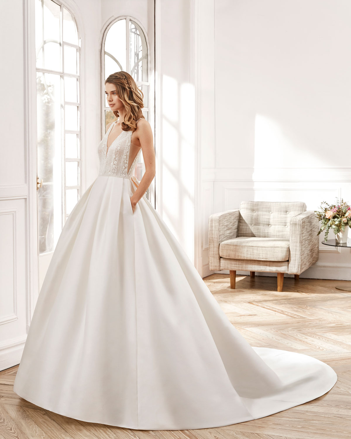  Produto: Nicola, Categoria: Vestidos de Noiva, Ano: 2020, Marca Aire