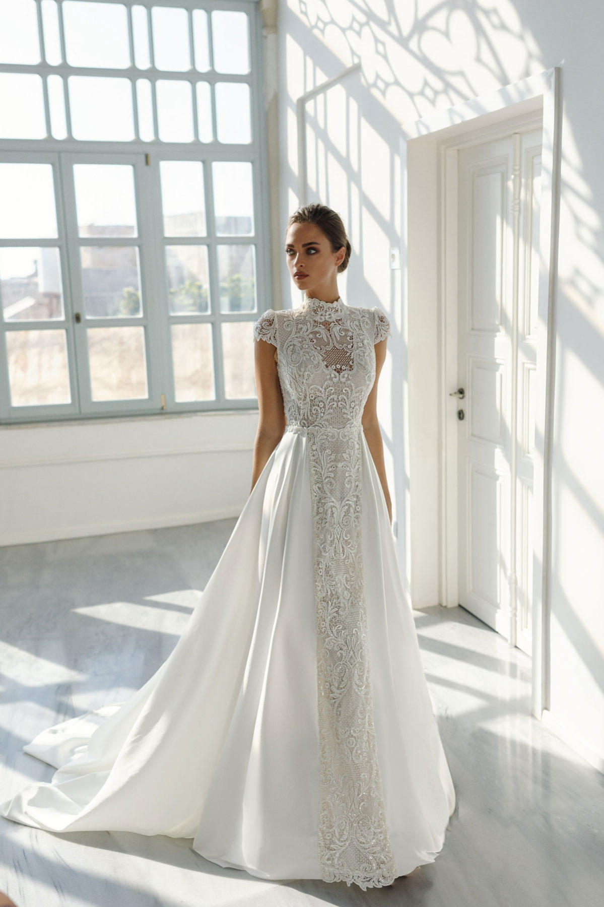  Produto: Adora, Categoria: Vestidos de Noiva, Ano: 2020, Marca Julie Vino Group