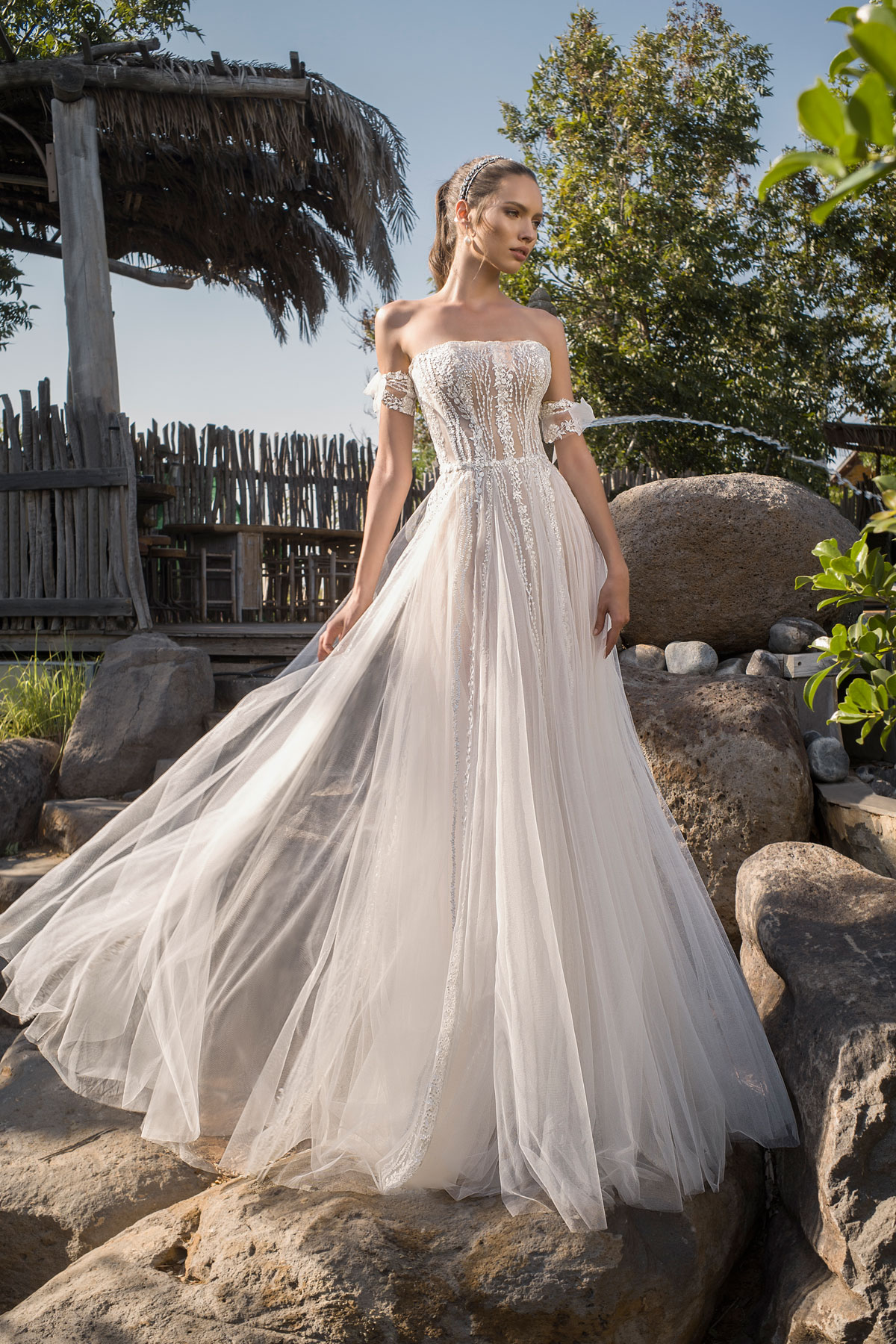 Produto: DH 2002, Categoria: Vestidos de Noiva, Ano: 2020, Marca Julie Vino Group