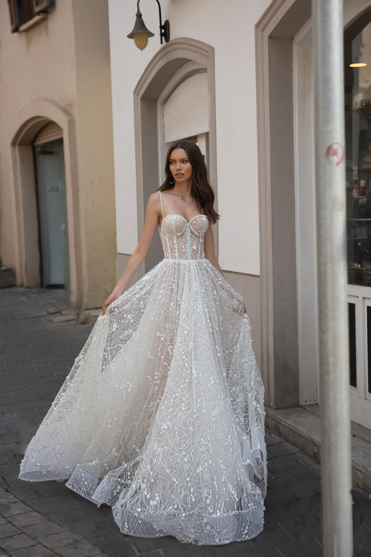  Produto: EA 2002, Categoria: Vestidos de Noiva, Ano: 2020, Marca Julie Vino Group