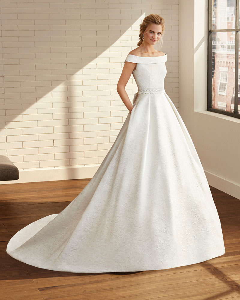 Produto: Luga, Categoria: Vestidos de Noiva, Ano: 2020, Marca Luna Novias