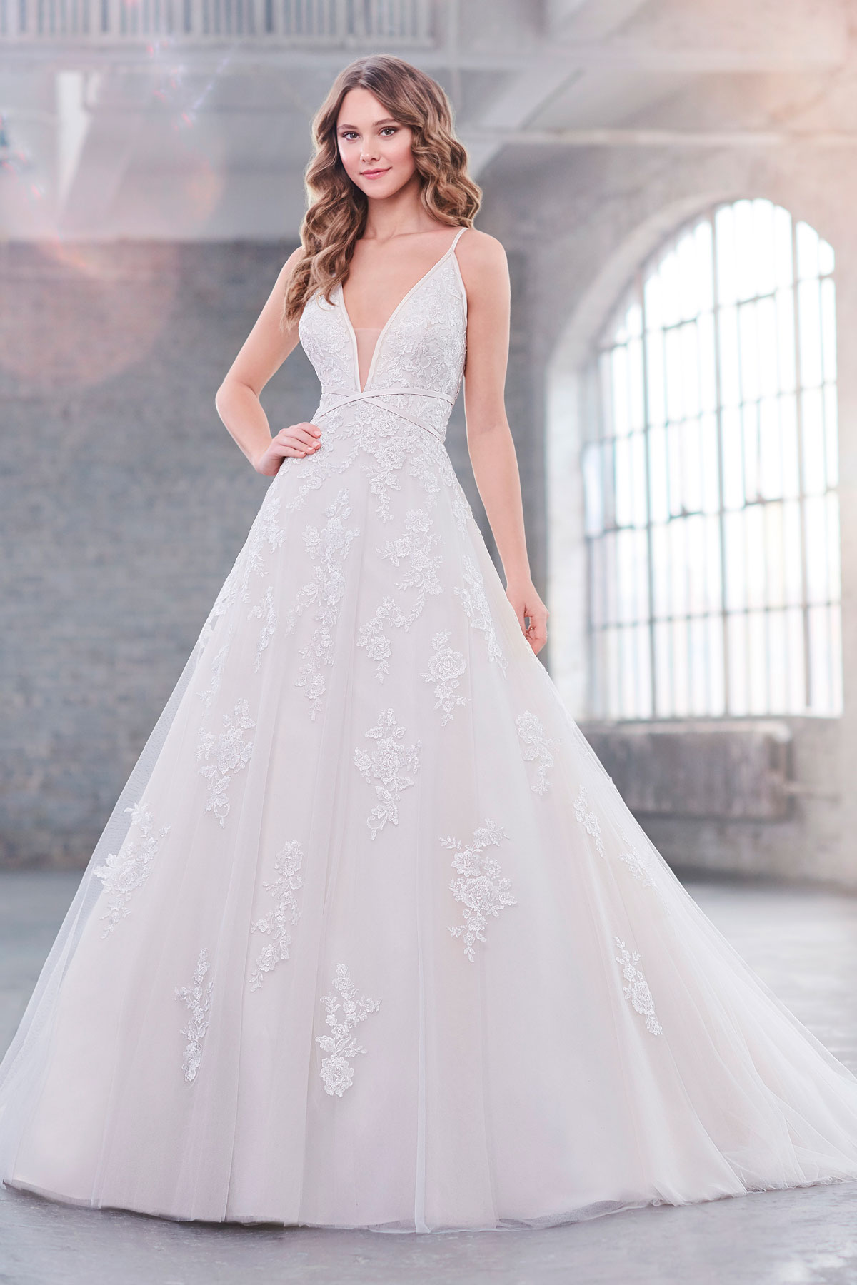  Produto: 219215, Categoria: Vestidos de Noiva, Ano: 2019, Marca Martin Thornburg