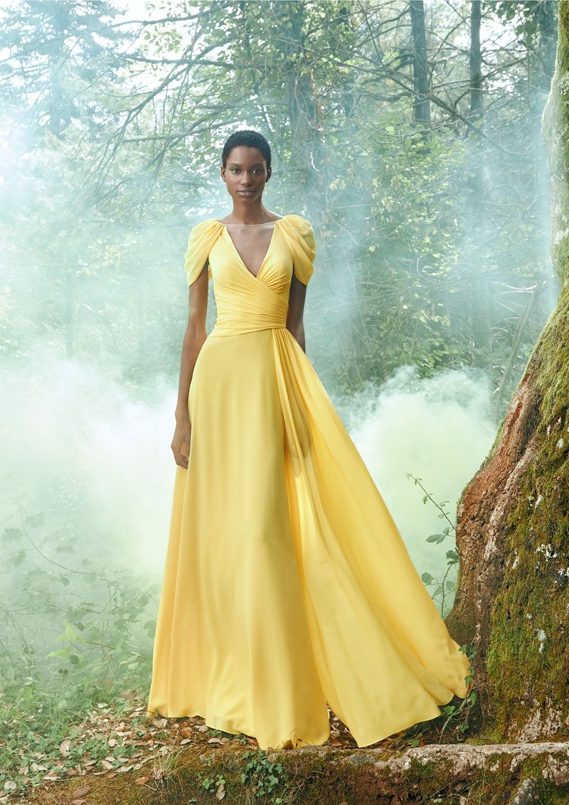  Produto: TD 235, Categoria: Vestidos de Cerimónia, Ano: 2021, Marca Pronovias