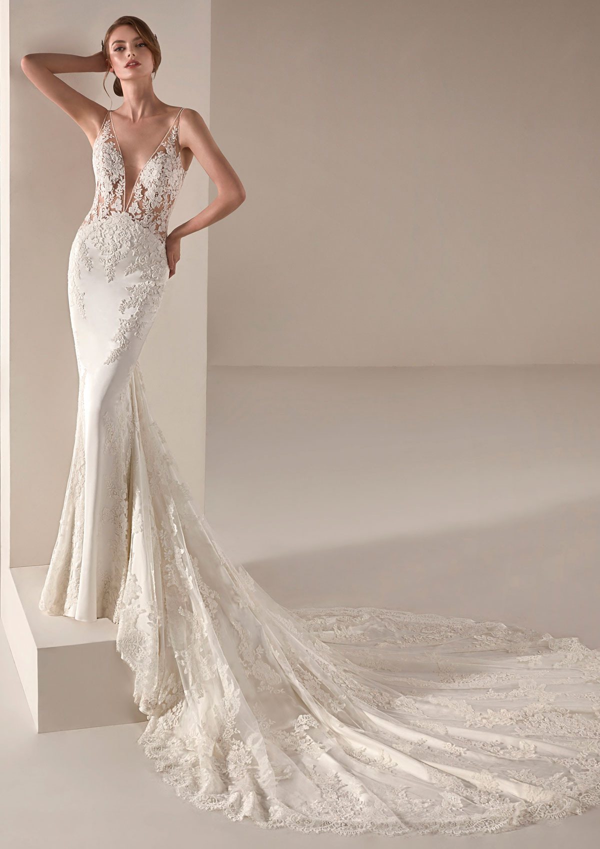  Produto: Ileas, Categoria: Vestidos de Noiva, Ano: 2020, Marca Pronovias