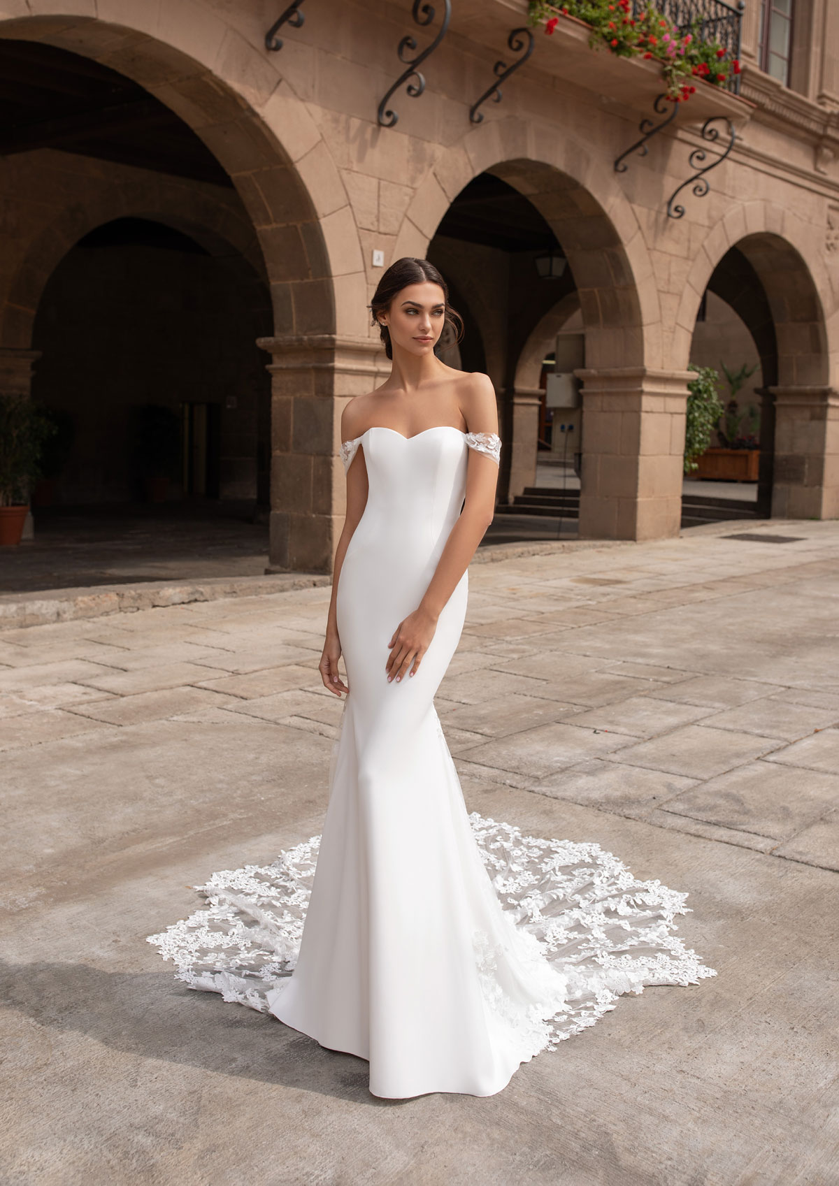  Produto: Syrinx, Categoria: Vestidos de Noiva, Ano: 2020, Marca Pronovias