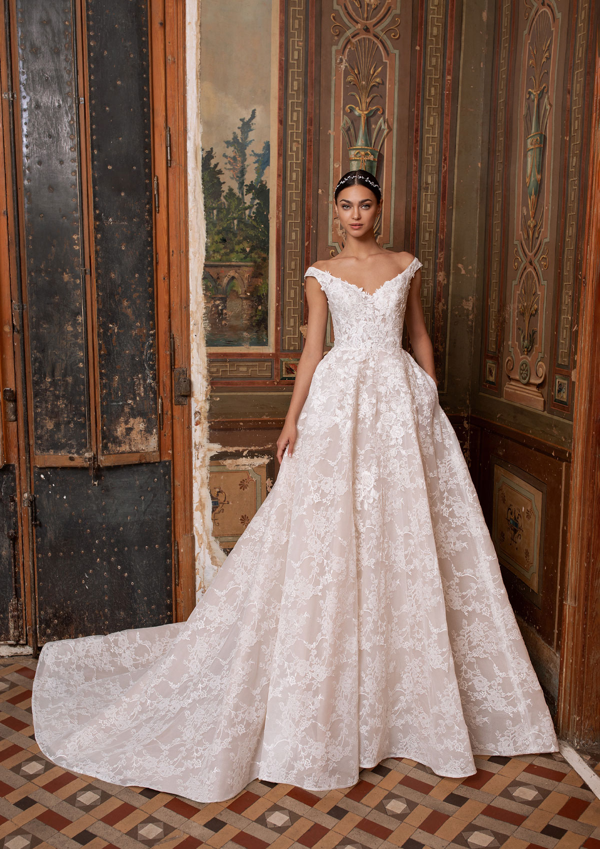  Produto: Thebe, Categoria: Vestidos de Noiva, Ano: 2020, Marca Pronovias