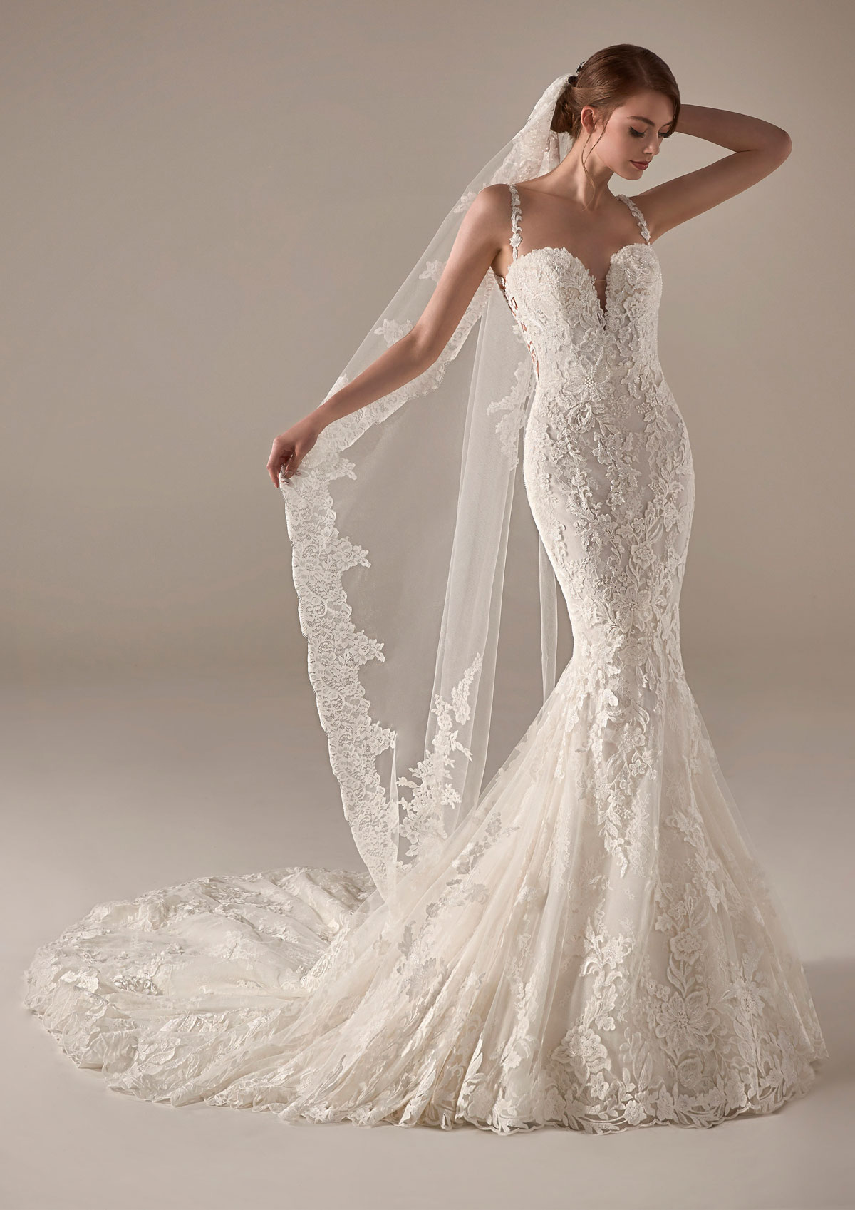 Produto: Yeira, Categoria: Vestidos de Noiva, Ano: 2020, Marca Pronovias