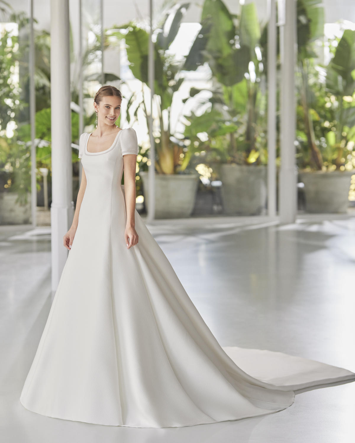 Produto: Benasque, Categoria: Vestidos de Noiva, Ano: 2022, Marca Rosa Clará