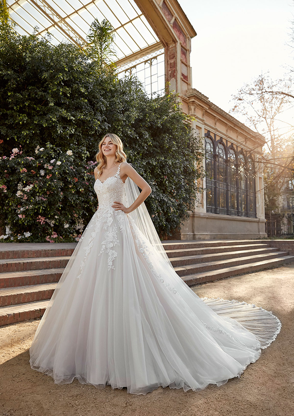  Produto: Hydrangea, Categoria: Vestidos de Noiva, Ano: 2021, Marca San Patrick