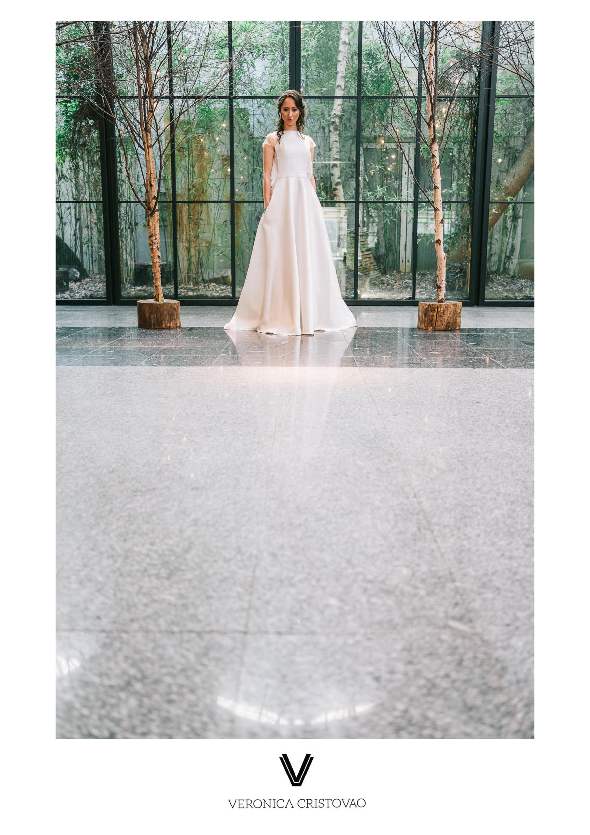  Produto: Clean day dress com capa , Categoria: Vestidos de Noiva, Ano: 2020, Marca veronica-cristovao