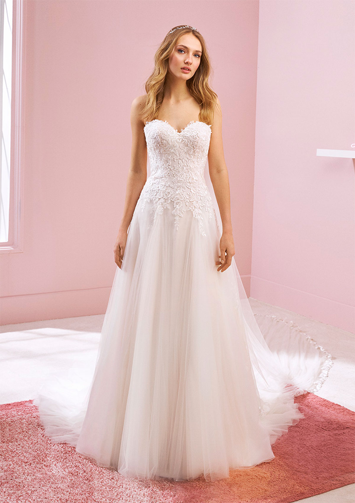  Produto: Kelsey, Categoria: Vestidos de Noiva, Ano: 2020, Marca White One